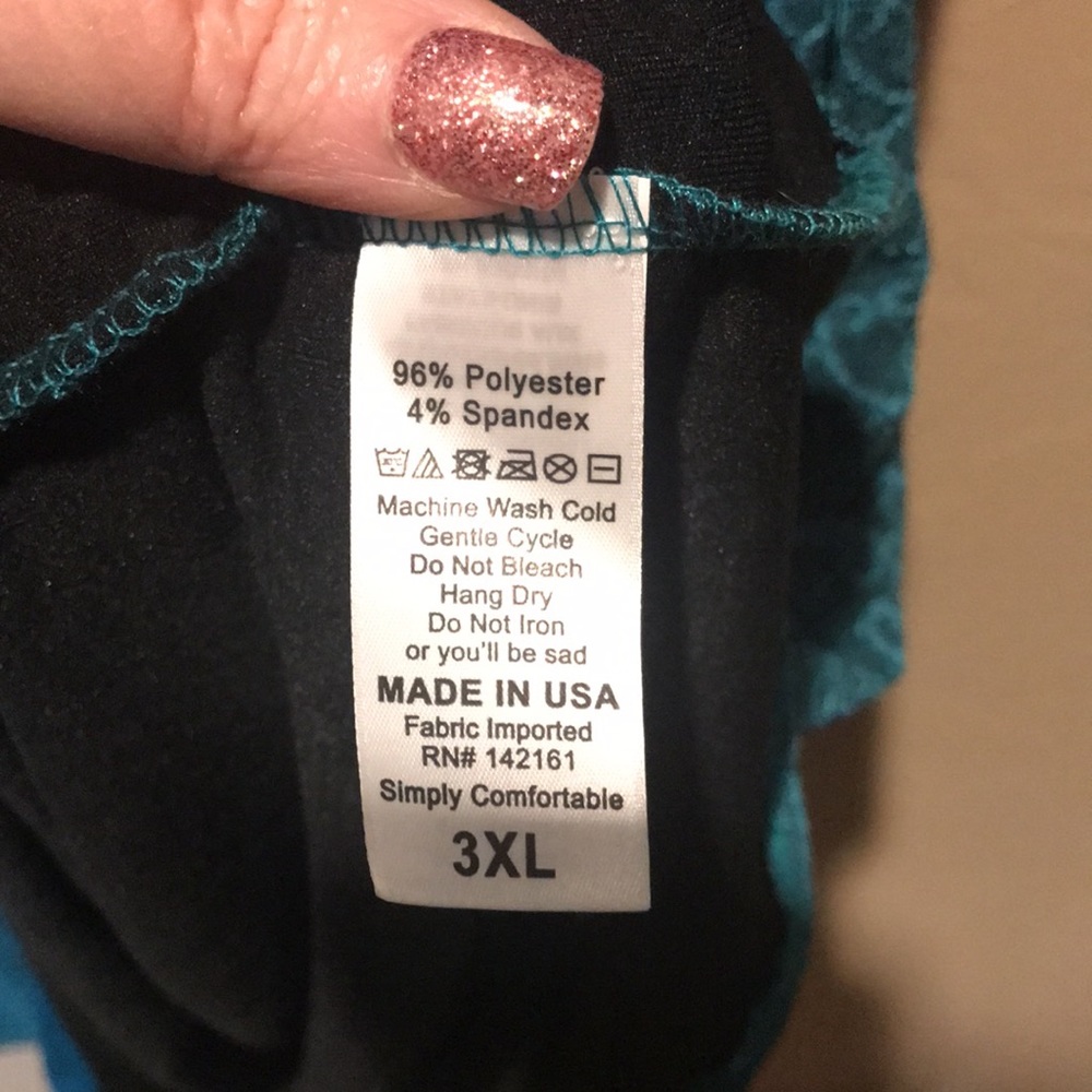 LuLaRoe Amelia 3X - Picture 3 of 5